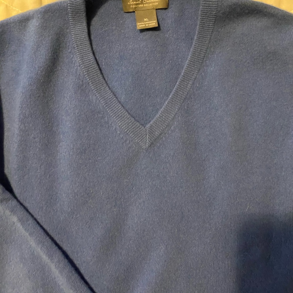Daniel Cremieux Deep Blue V-Neck Sweater